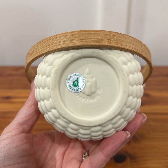 NEW PartyLite Nantucket Basket Bisque Porcelain Candle Holder - Picture 8 of 8